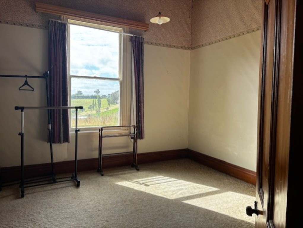 0f75211d-804d-40cf-a642-d6e46a36a60e (Medium)