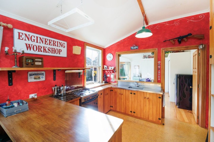 10565475333953352103