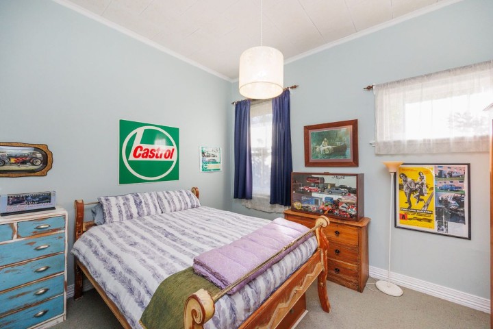 12710891879856468206