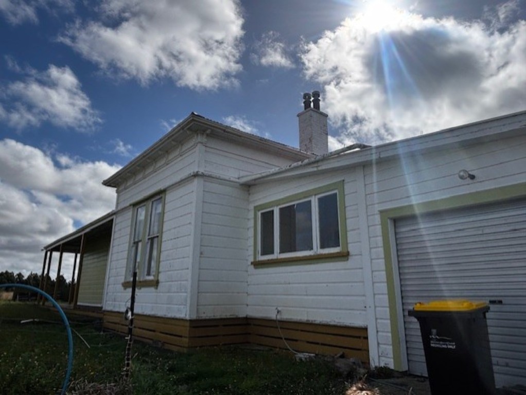 19b41f60-a40e-45ae-afe0-6f10c52c461f (Medium)