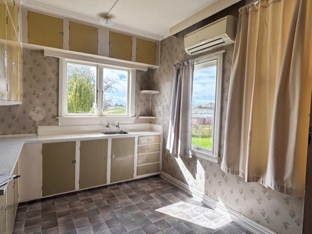 26fb6f92-dcbd-45f9-a099-0036ee5d7290 (Medium)