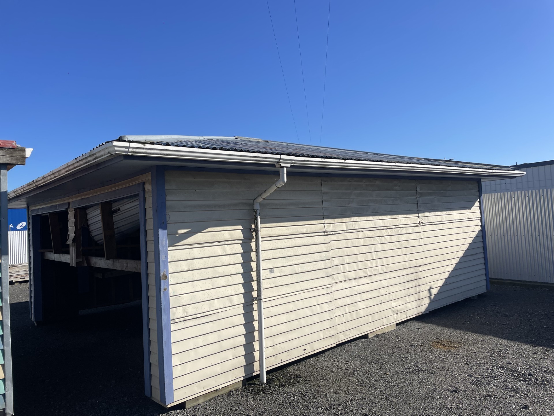 Y&B Garage (1)